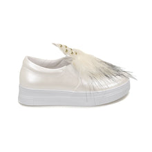 Load image into Gallery viewer, Girl's White Shoes